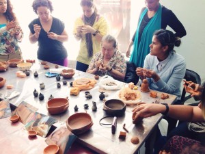 Trabajo de Alfareros con la Maestra Elisa Castillo