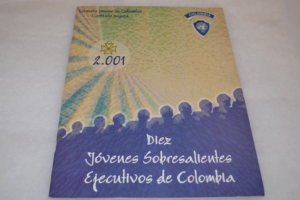 Diagramación - Revista Diez Jóvenes Sobresalientes Ejecutivos 2001 - Blucia salazar V